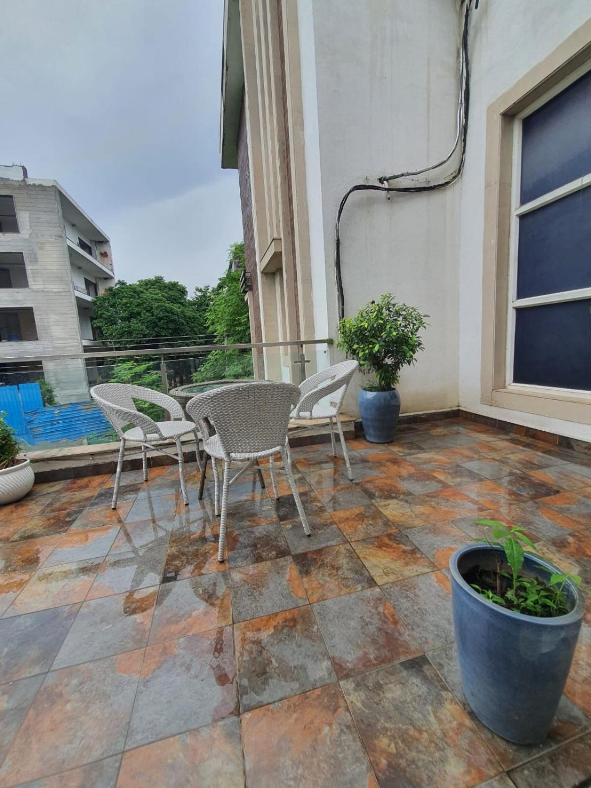 Mallenzo Suites Dlf Phase 1 Gurgaon Buitenkant foto